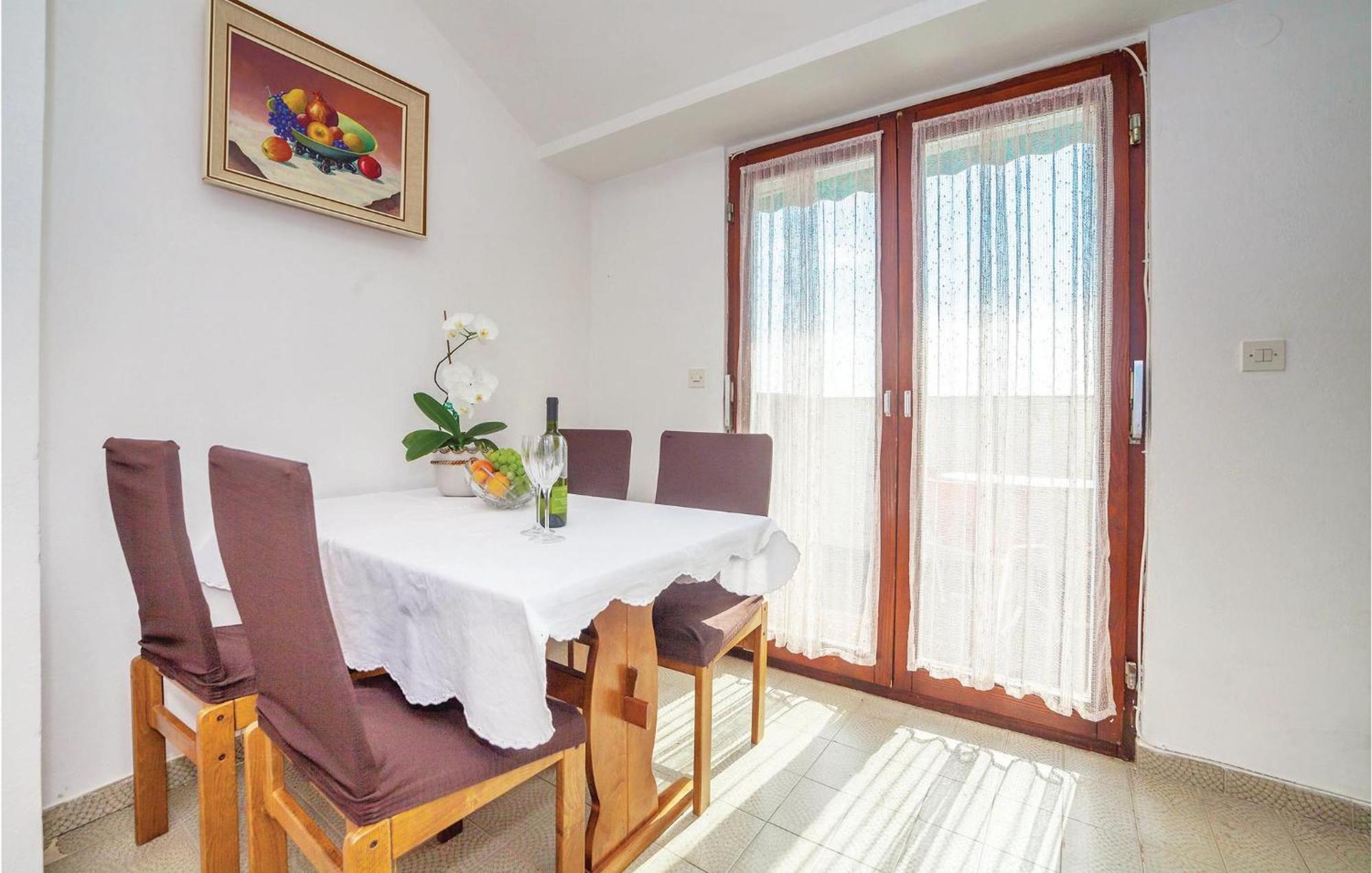 2 Bedroom Amazing Apartment In קריקווניצה מראה חיצוני תמונה